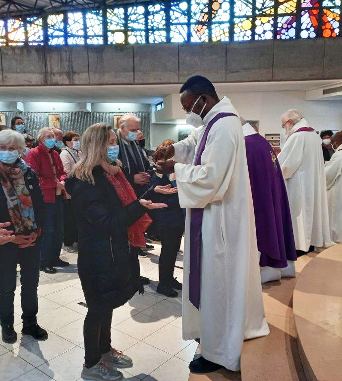 Le sacrement des malades à la paroisse Saint-Matthieu
