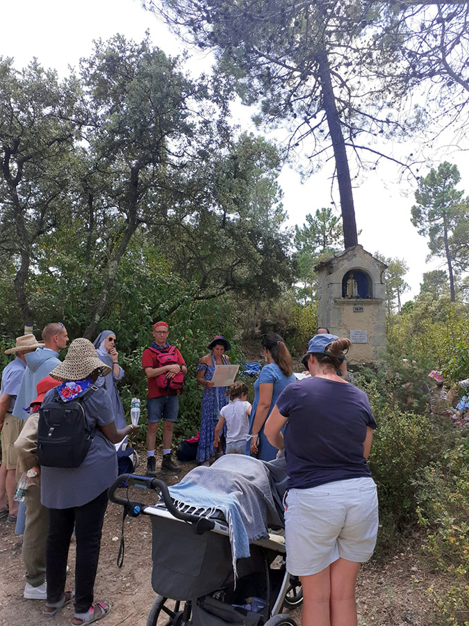 Une belle rencontre des familles à Cotignac