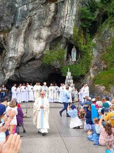 grotte de lourdes