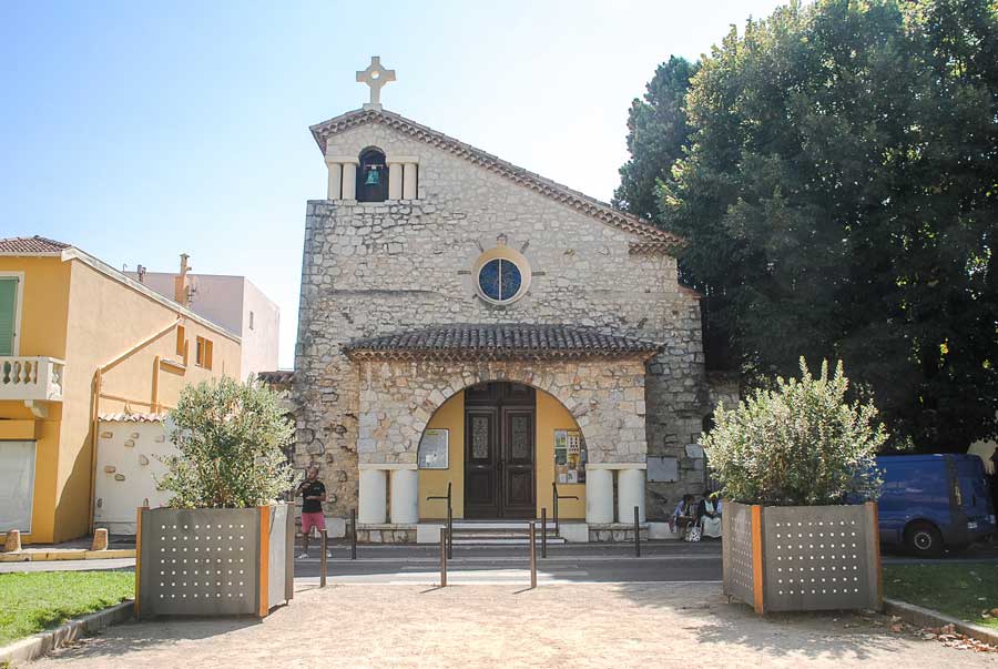 église Saint Joseph d’Azurville Antibes La Fontonne église Saint Joseph d'Azurville Antibes La Fontonne