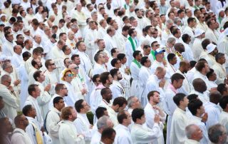 prêtre JMJ