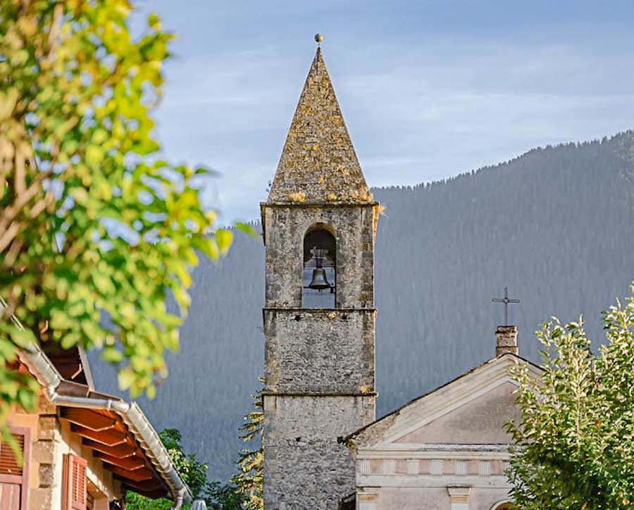 ValdebloreLaBolline Eglise SaintJacques église Saint Jacques Valdeblore la Bolline