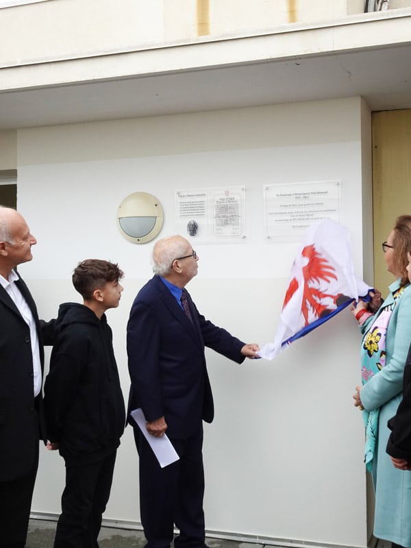plaques commémoratives
