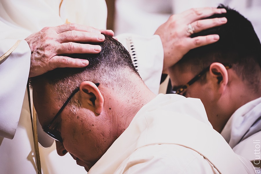 Revivez la célébration des ordinations presbytérales
