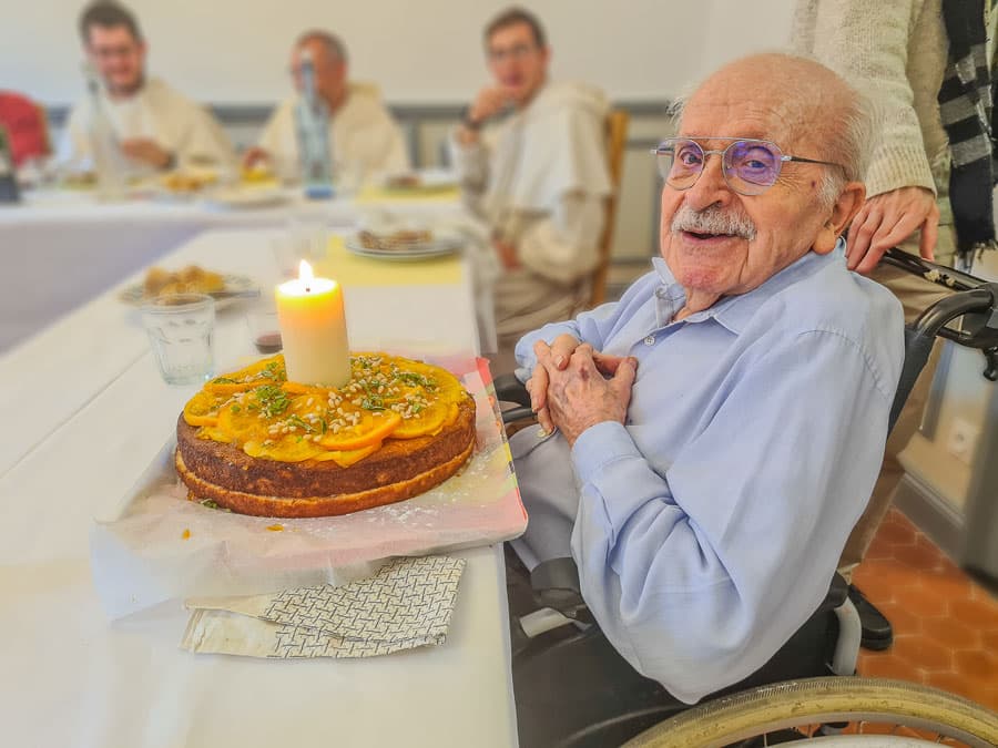 Au couvent des dominicains, accompagner les aînés